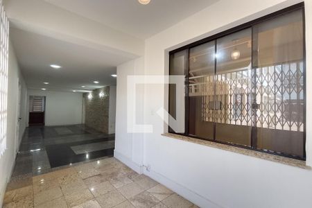 Sala de apartamento para alugar com 3 quartos, 160m² em Praia da Bandeira, Rio de Janeiro