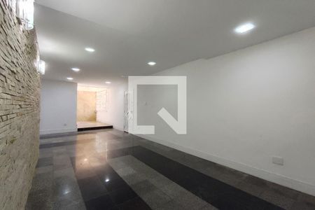 Sala de apartamento para alugar com 3 quartos, 160m² em Praia da Bandeira, Rio de Janeiro
