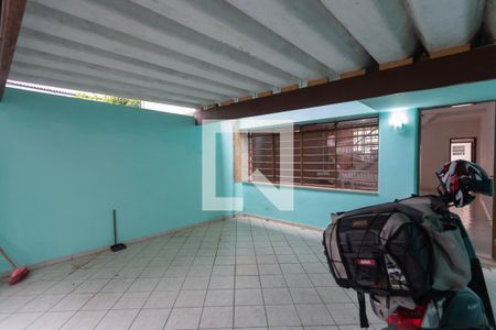 Casa à venda com 130m², 3 quartos e 2 vagas Casa à venda com 130m², 3 quartos e 2 vagasGaragem