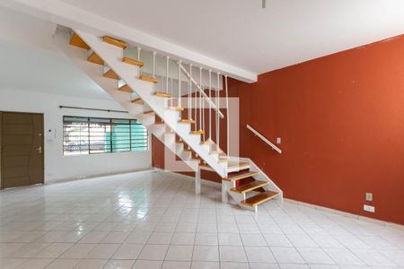 Casa para alugar com 130m², 3 quartos e 2 vagasSala