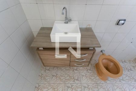 Casa à venda com 130m², 3 quartos e 2 vagas Casa à venda com 130m², 3 quartos e 2 vagasBanheiro