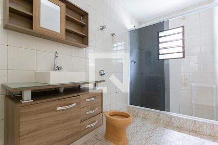 Casa à venda com 130m², 3 quartos e 2 vagas Casa à venda com 130m², 3 quartos e 2 vagasBanheiro