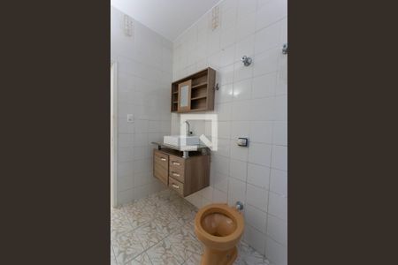 Casa à venda com 130m², 3 quartos e 2 vagas Casa à venda com 130m², 3 quartos e 2 vagasBanheiro