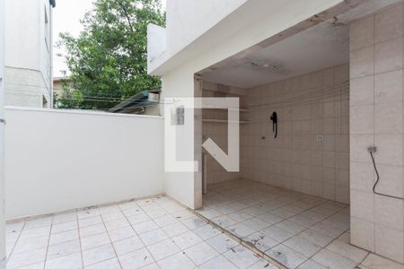 Casa à venda com 130m², 3 quartos e 2 vagas Casa à venda com 130m², 3 quartos e 2 vagasQuintal