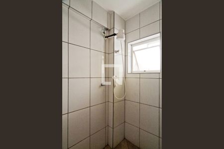 Banheiro de apartamento para alugar com 1 quarto, 50m² em Vila Penteado, São Paulo