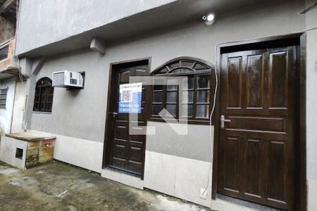 Casa de condomínio à venda com 90m², 3 quartos e sem vaga Casa de condomínio à venda com 90m², 3 quartos e sem vagaFachada