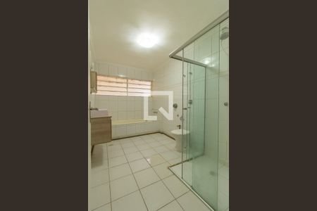 Apartamento para alugar com 135m², 3 quartos e 1 vaga Apartamento para alugar com 135m², 3 quartos e 1 vagaBanheiro 1
