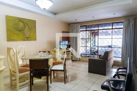 Sala 1 de casa para alugar com 4 quartos, 200m² em Mirandópolis, São Paulo