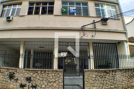 Apartamento à venda com 53m², 1 quarto e sem vagaFachada e placa