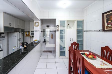 Casa à venda com 4 quartos, 270m² em Vila Nair, São Paulo