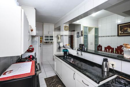 Casa à venda com 4 quartos, 270m² em Vila Nair, São Paulo