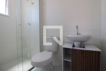 Banheiro de apartamento para alugar com 1 quarto, 27m² em Jardim Cidália, São Paulo
