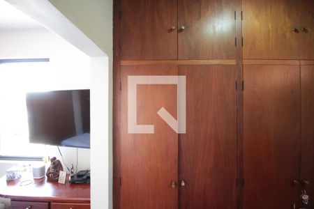 Casa à venda com 285m², 4 quartos e 4 vagasSuíte 