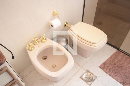 Casa à venda com 285m², 4 quartos e 4 vagasBanheiro 