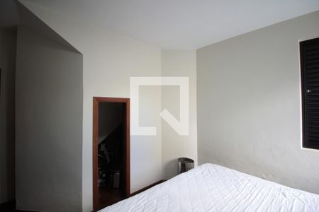 Casa à venda com 285m², 4 quartos e 4 vagasQuarto 4