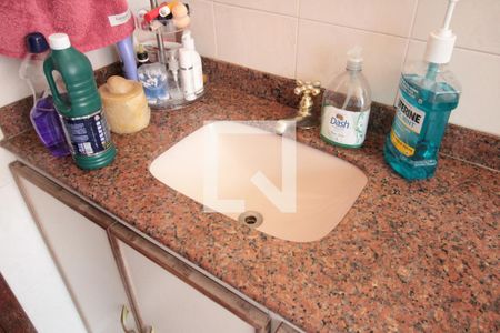 Casa à venda com 285m², 4 quartos e 4 vagasBanheiro 