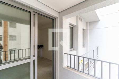 Varanda de kitnet/studio à venda com 0 quarto, 20m² em Jardim das Acacias, São Paulo