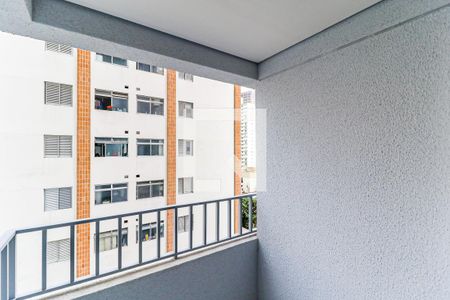Varanda de kitnet/studio para alugar com 0 quarto, 19m² em Jardim das Acacias, São Paulo