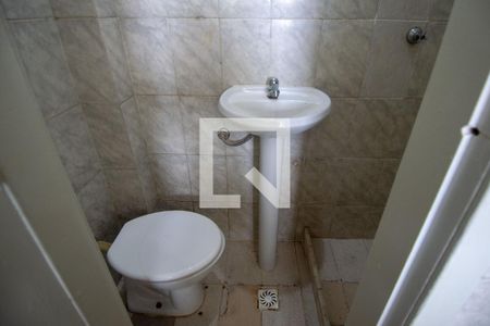 Banheiro de kitnet/studio para alugar com 1 quarto, 16m² em Copacabana, Rio de Janeiro