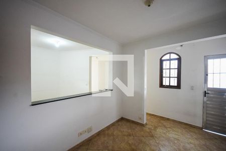 Sala de casa para alugar com 1 quarto, 84m² em Jardim Maria Duarte, São Paulo