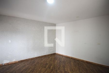 Quarto de casa para alugar com 1 quarto, 84m² em Jardim Maria Duarte, São Paulo