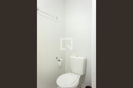 Banheiro de kitnet/studio para alugar com 2 quartos, 27m² em Brás, São Paulo