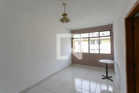 Sala de apartamento para alugar com 2 quartos, 70m² em Cidade Nova, Belo Horizonte