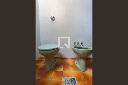 Apartamento à venda com 70m², 2 quartos e 1 vaga Apartamento à venda com 70m², 2 quartos e 1 vagaBanheiro 1