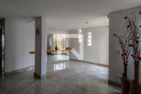Apartamento à venda com 70m², 2 quartos e 1 vaga Apartamento à venda com 70m², 2 quartos e 1 vagaHall de entrada