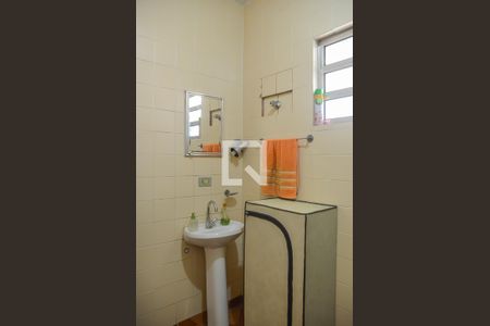 Casa à venda com 125m², 2 quartos e 2 vagas Casa à venda com 125m², 2 quartos e 2 vagasBanheiro