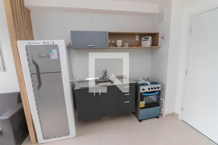 Sala / Cozinha de kitnet/studio para alugar com 1 quarto, 28m² em Vila Butantã, São Paulo