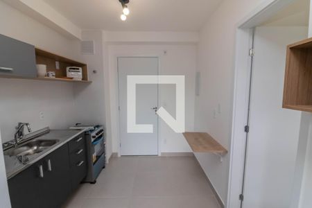Sala / Cozinha de kitnet/studio para alugar com 1 quarto, 28m² em Vila Butantã, São Paulo