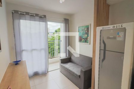 Sala / Cozinha de kitnet/studio para alugar com 1 quarto, 28m² em Vila Butantã, São Paulo