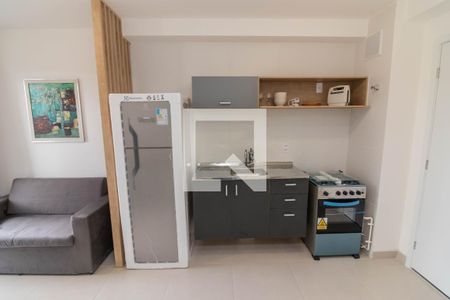 Sala / Cozinha de kitnet/studio para alugar com 1 quarto, 28m² em Vila Butantã, São Paulo