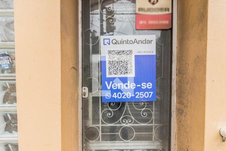 Casa à venda com 350m², 5 quartos e 4 vagas Casa à venda com 350m², 5 quartos e 4 vagasPlaca