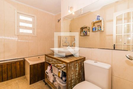 Casa à venda com 350m², 5 quartos e 4 vagas Casa à venda com 350m², 5 quartos e 4 vagasBanheiro da Suite 2