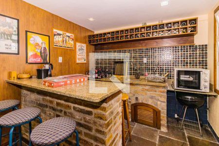 Casa à venda com 350m², 5 quartos e 4 vagas Casa à venda com 350m², 5 quartos e 4 vagasSalão de Festas