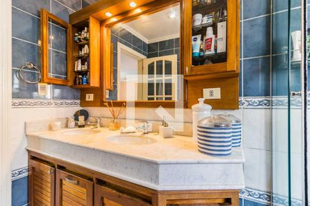 Casa à venda com 350m², 5 quartos e 4 vagas Casa à venda com 350m², 5 quartos e 4 vagasBanheiro da Suíte 1