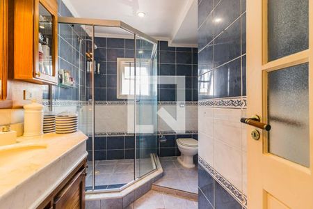 Casa à venda com 350m², 5 quartos e 4 vagas Casa à venda com 350m², 5 quartos e 4 vagasBanheiro da Suíte 1
