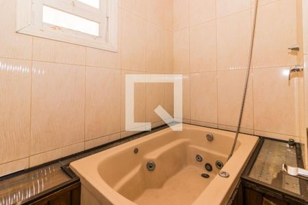 Casa à venda com 350m², 5 quartos e 4 vagas Casa à venda com 350m², 5 quartos e 4 vagasBanheiro da Suite 2