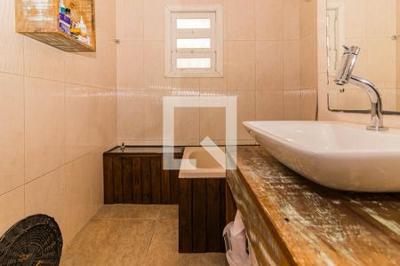 Casa à venda com 350m², 5 quartos e 4 vagas Casa à venda com 350m², 5 quartos e 4 vagasBanheiro da Suite 2
