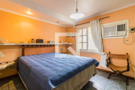 Casa à venda com 350m², 5 quartos e 4 vagas Casa à venda com 350m², 5 quartos e 4 vagasDormitório