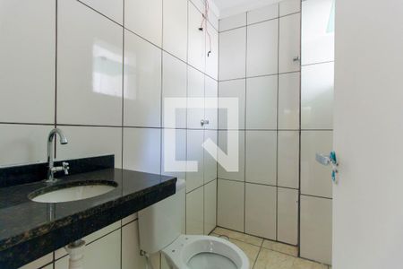 Banheiro de kitnet/studio para alugar com 1 quarto, 30m² em Vila Divina Pastora, São Paulo