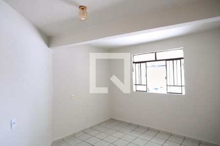 Quarto 2 de casa para alugar com 2 quartos, 70m² em Aparecida, Belo Horizonte
