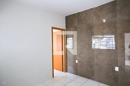 Sala de casa para alugar com 2 quartos, 70m² em Aparecida, Belo Horizonte