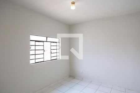 Quarto de casa para alugar com 2 quartos, 70m² em Aparecida, Belo Horizonte