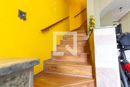 Escada de casa à venda com 2 quartos, 169m² em Jardim Maringá, São Paulo