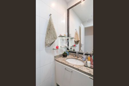 Apartamento à venda com 102m², 3 quartos e 2 vagasBanheiro da suíte 