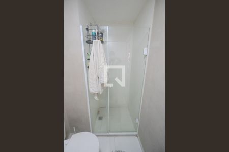 Banheiro de kitnet/studio para alugar com 1 quarto, 23m² em Consolação, São Paulo