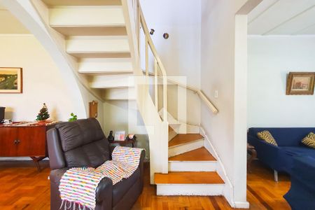 Casa à venda com 196m², 3 quartos e sem vagaEscada